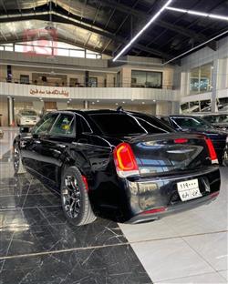 کرایسلەر 300